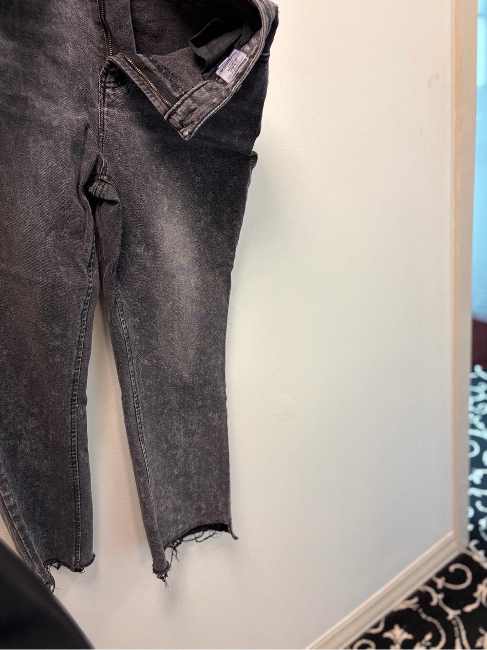 High-Rise Washed Black Cropped Skinny Jeans